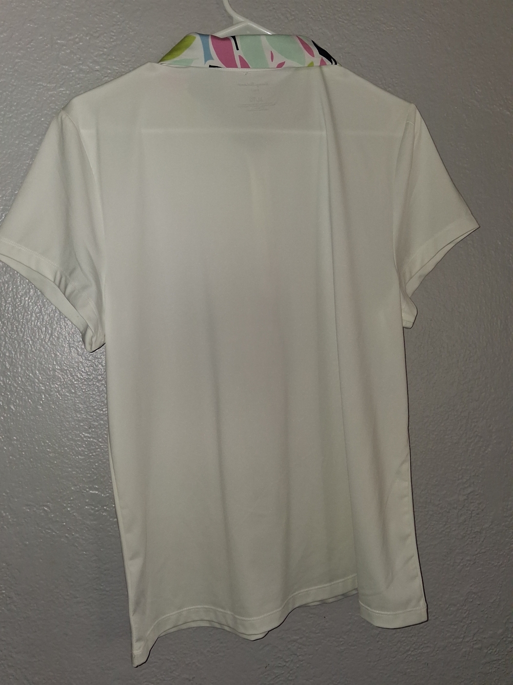 Tommy Bahama Golf Cream Polo with Pastel Patterned Collar XL - Picture 6 of 6